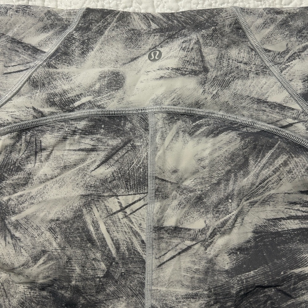 lululemon athletica Women's Abstract Black and White Leggings